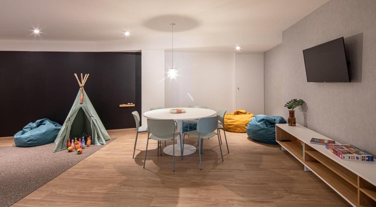 Apartamentos Forum Ceao Луго Екстериор снимка